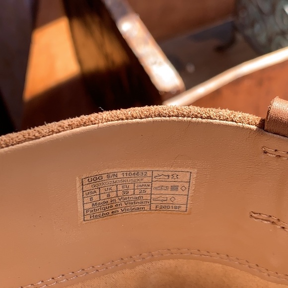 UGG suede boots - Picture 5 of 6